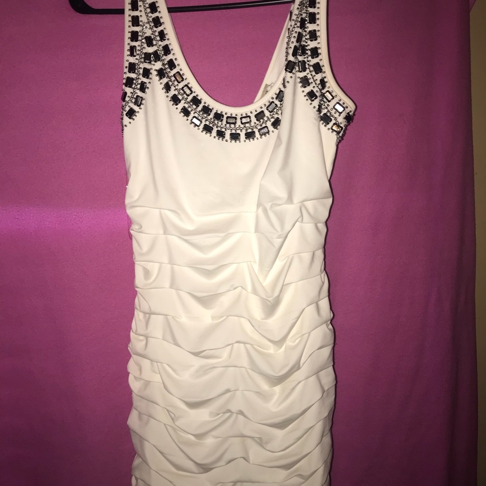 Women’s fitted cocktail dress size m